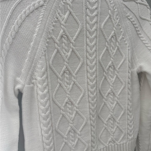 Classic Gap White Cable Knit Sweater - Picture 9 of 10